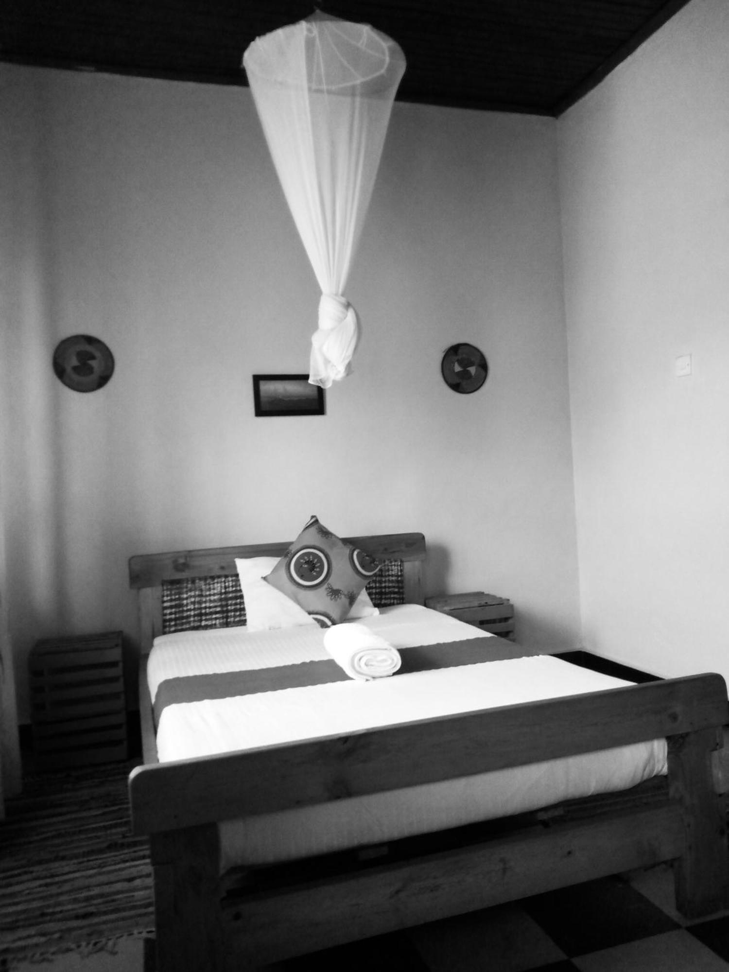 Santaviva Hotel Kisoro Ngoại thất bức ảnh